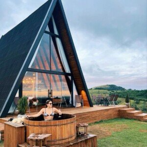 Chalé Suíço 52m² em Madeira A-FRAME - Chave na porta Urubici 9